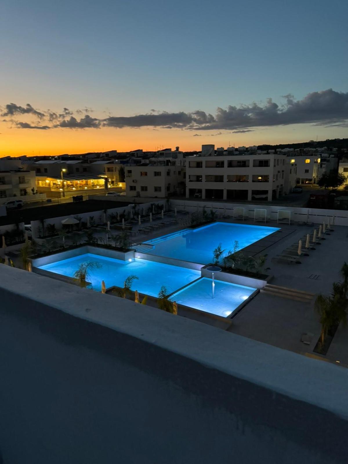 Abacus Suites Aya Napa Dış mekan fotoğraf