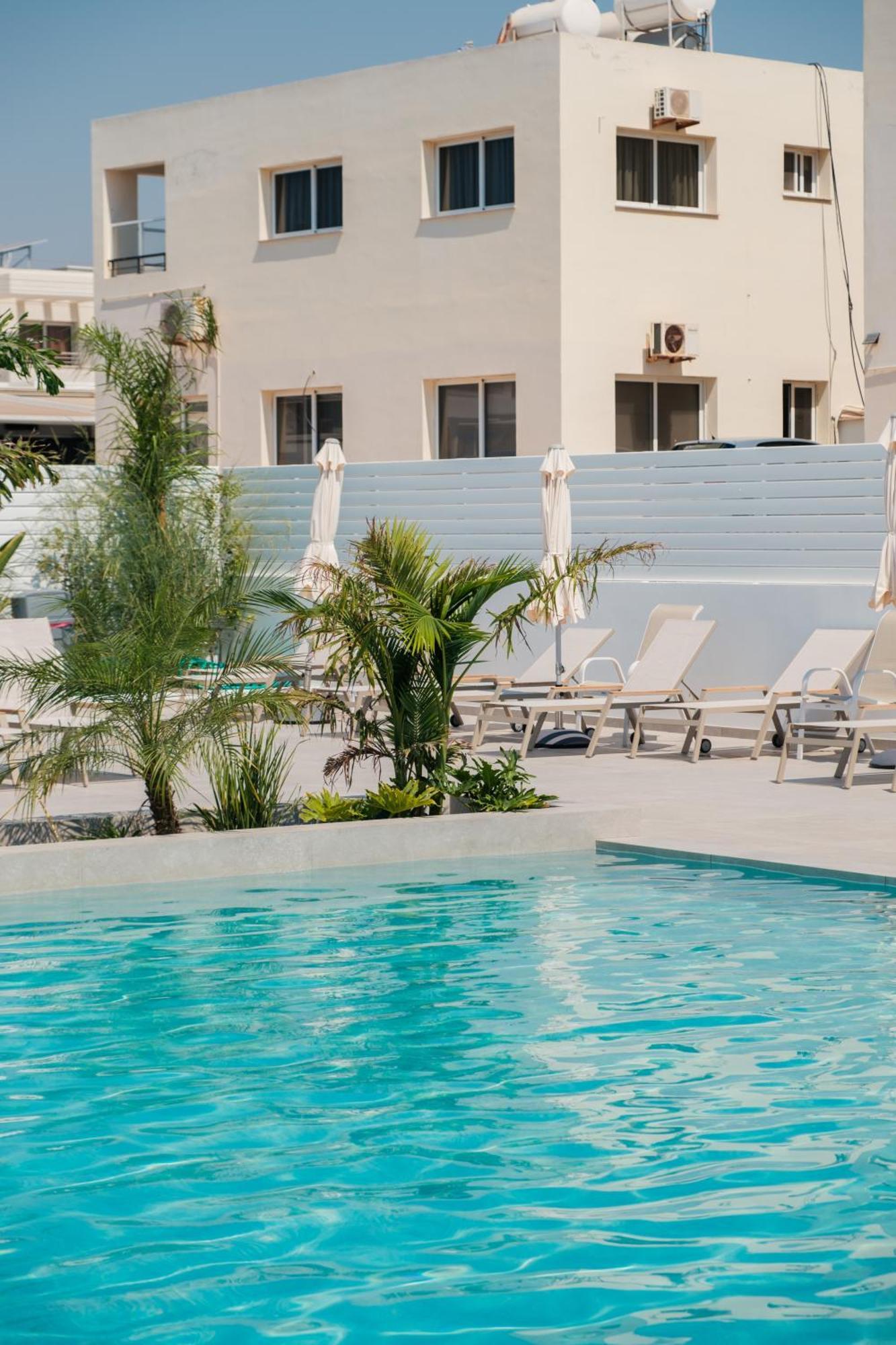 Abacus Suites Aya Napa Dış mekan fotoğraf