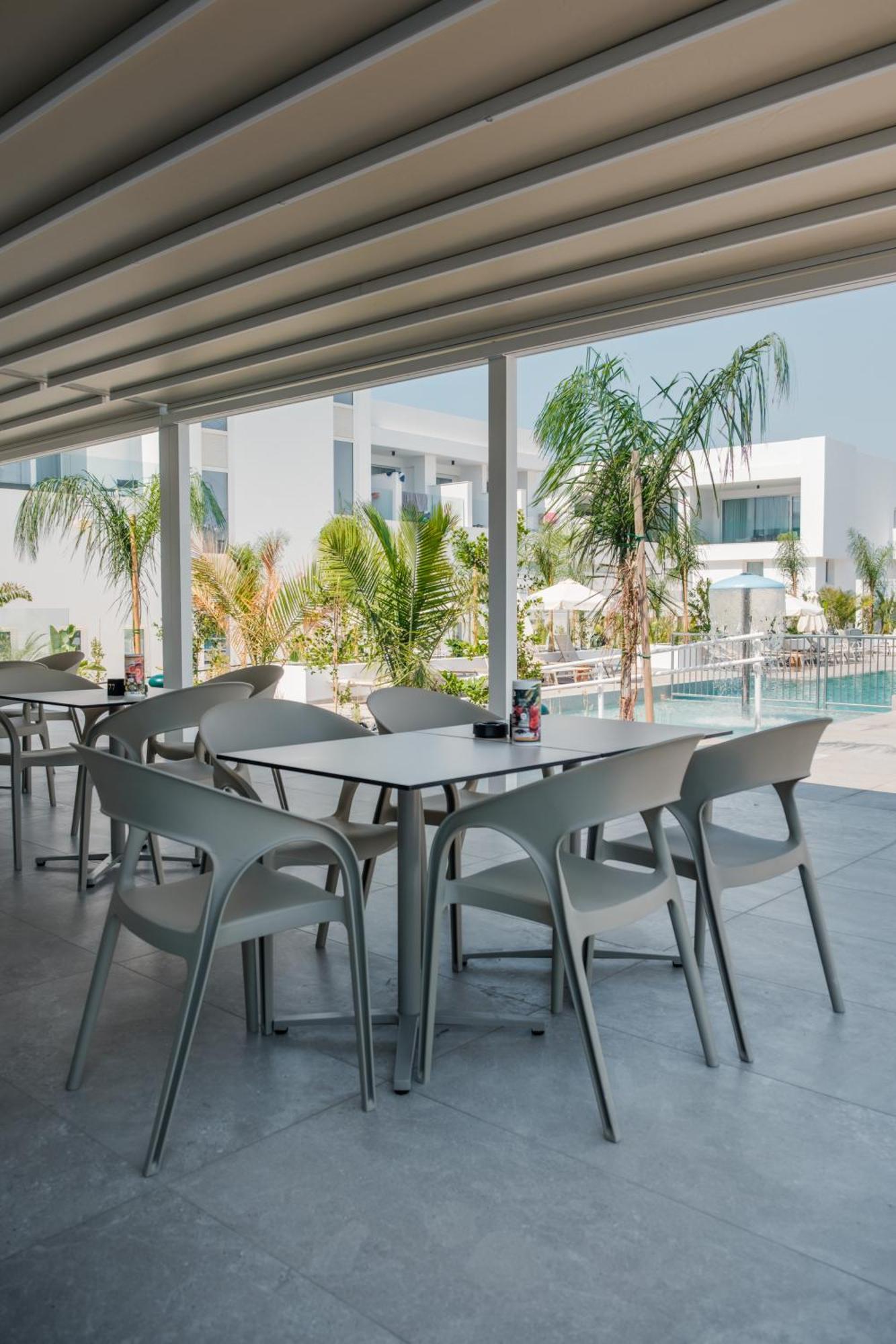 Abacus Suites Aya Napa Dış mekan fotoğraf