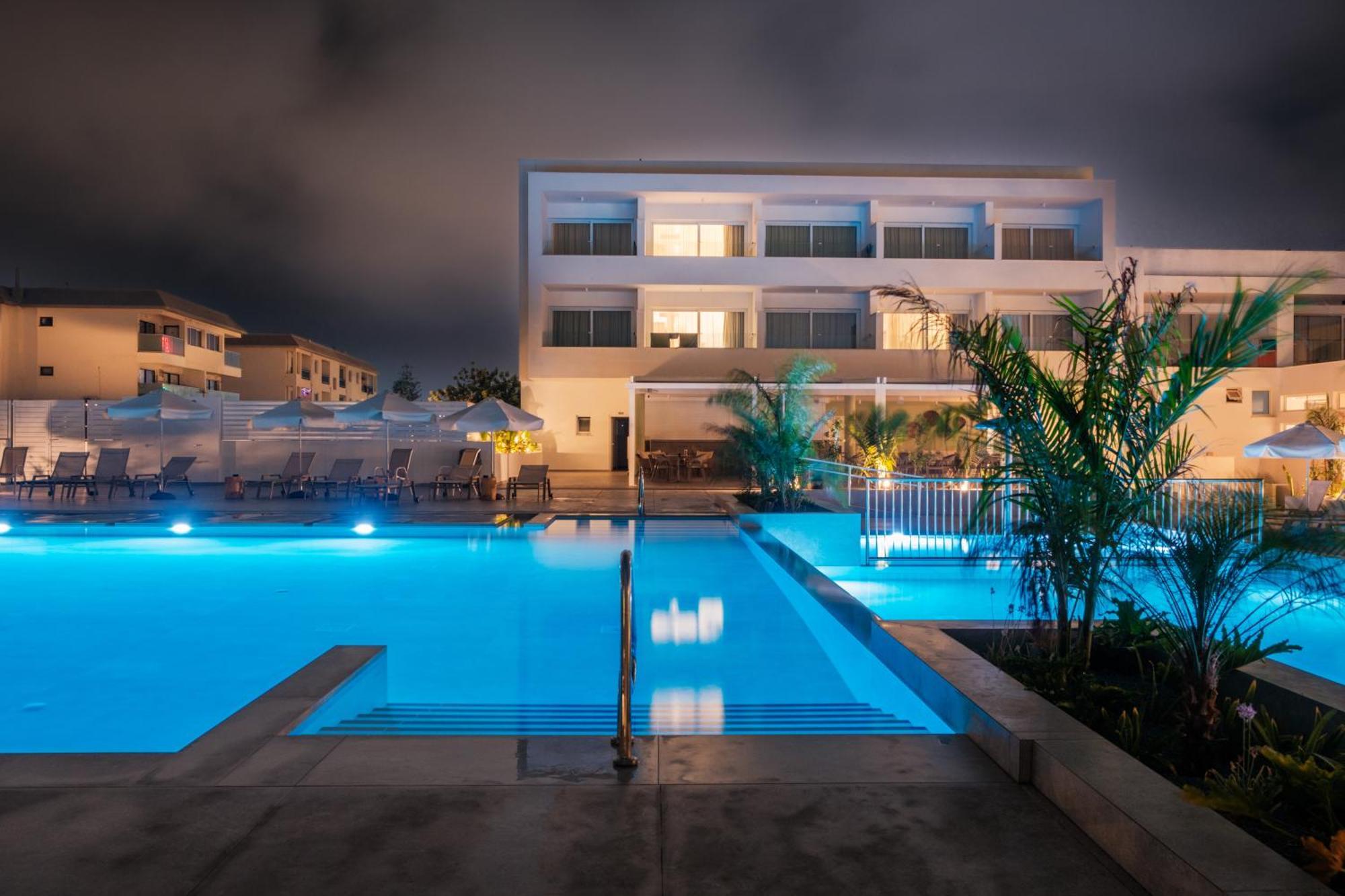 Abacus Suites Aya Napa Dış mekan fotoğraf