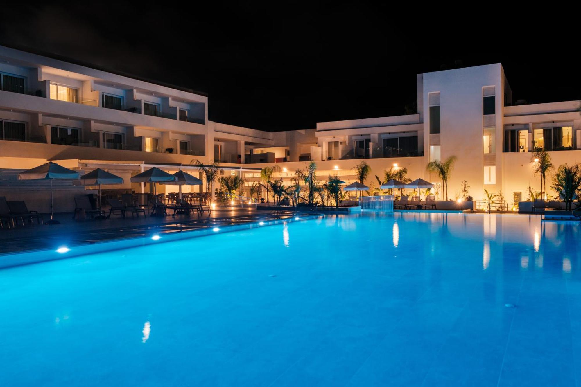 Abacus Suites Aya Napa Dış mekan fotoğraf