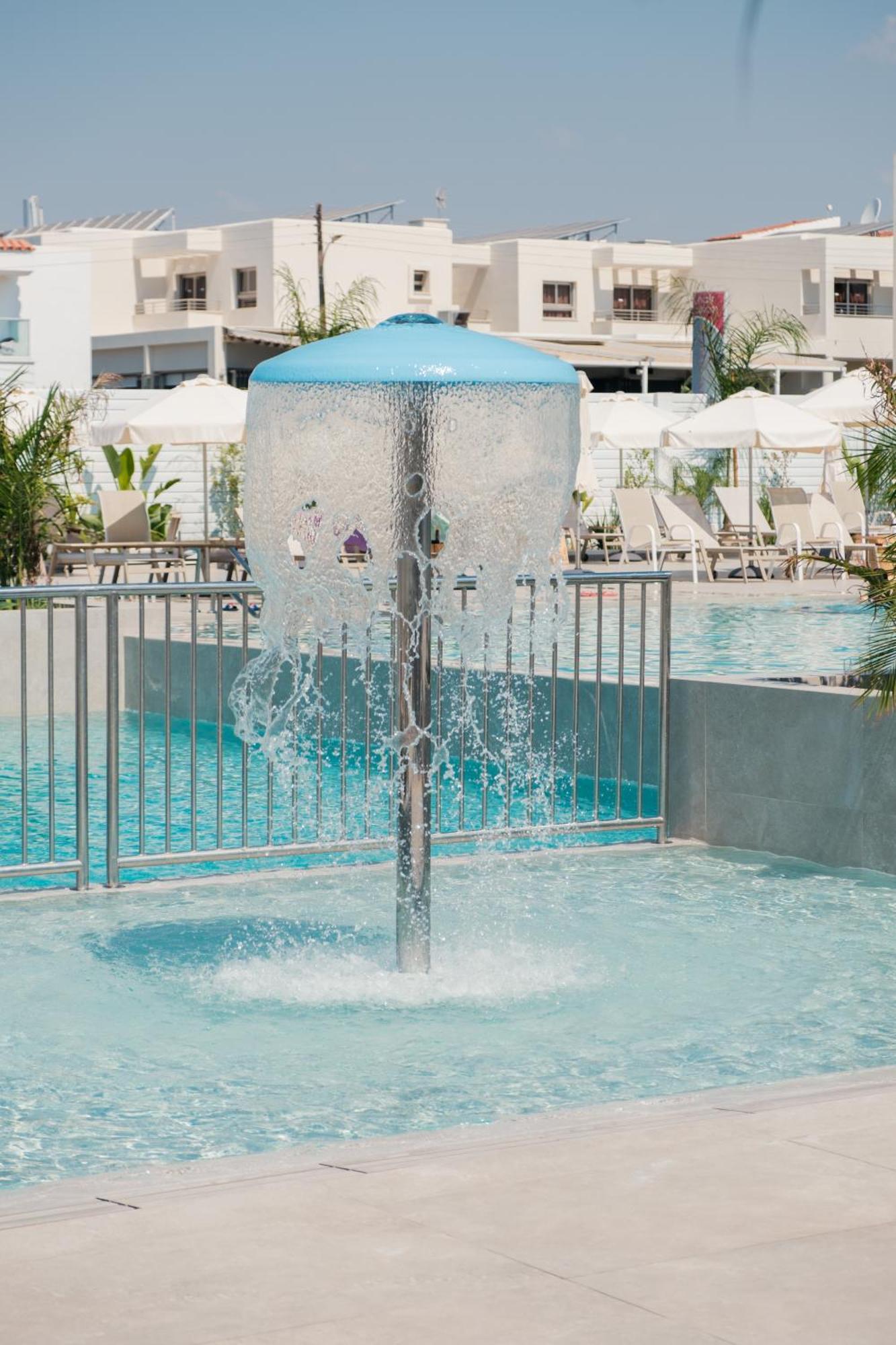 Abacus Suites Aya Napa Dış mekan fotoğraf