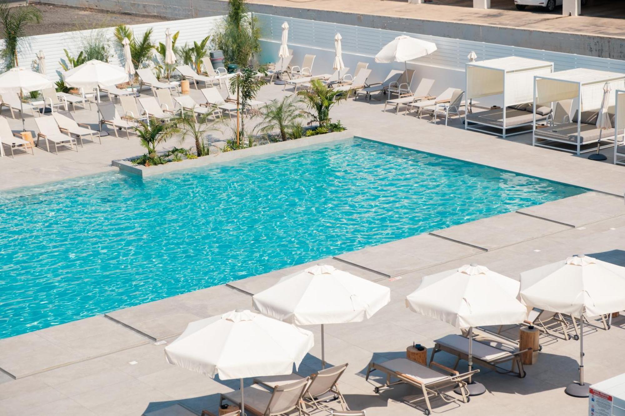 Abacus Suites Aya Napa Dış mekan fotoğraf