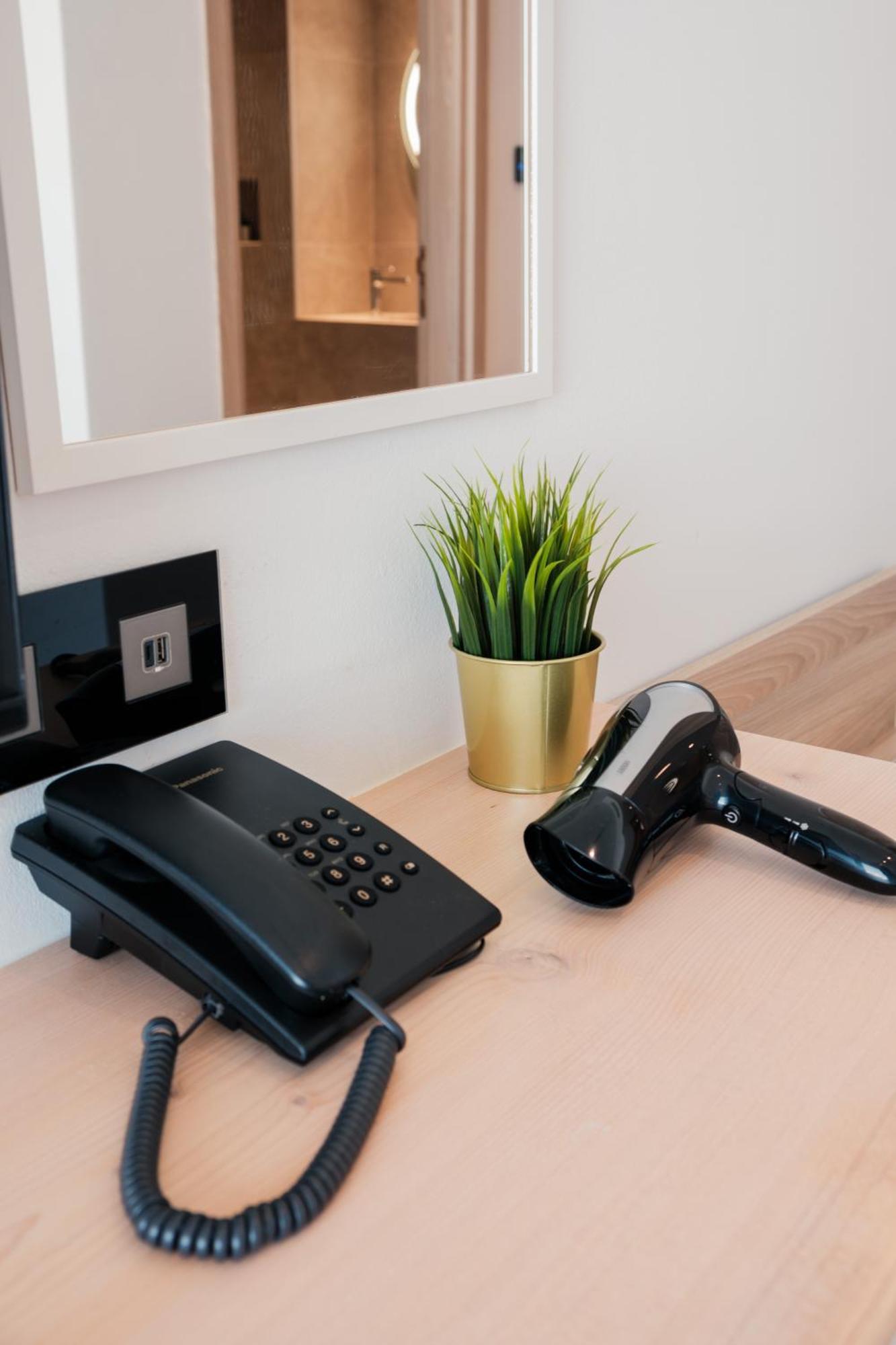 Abacus Suites Aya Napa Dış mekan fotoğraf