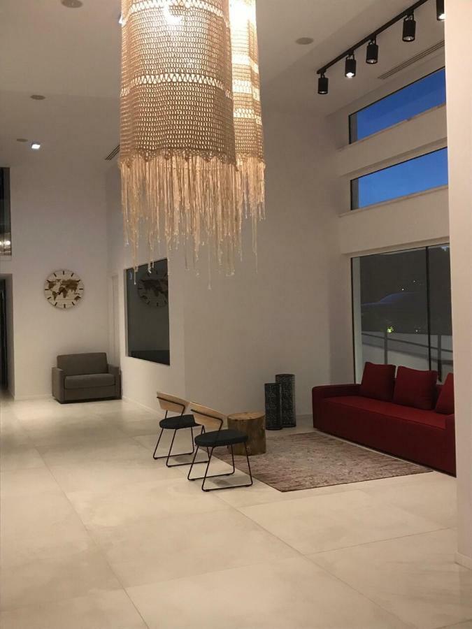 Abacus Suites Aya Napa Dış mekan fotoğraf